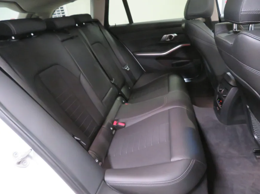 aa BMW 330 D