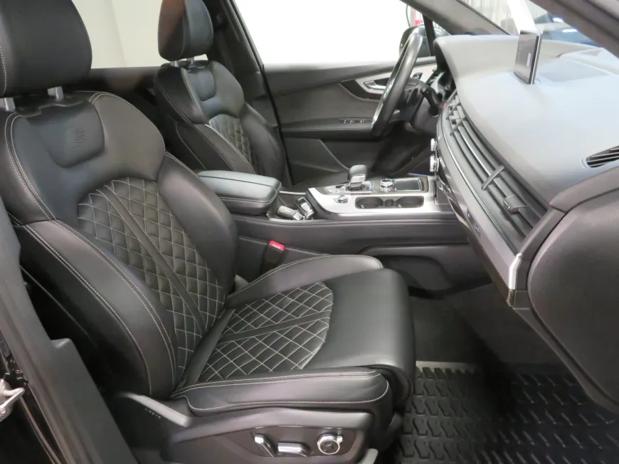 aa Audi SQ7 N1 KAT