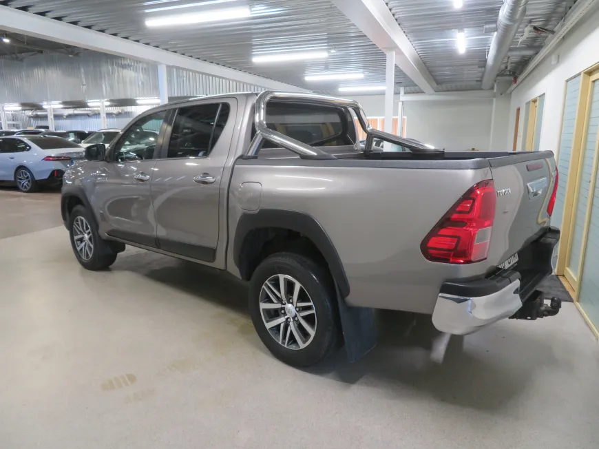 aa Toyota Hilux Legend