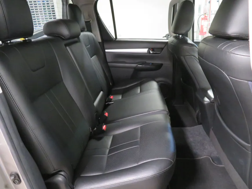 aa Toyota Hilux Legend