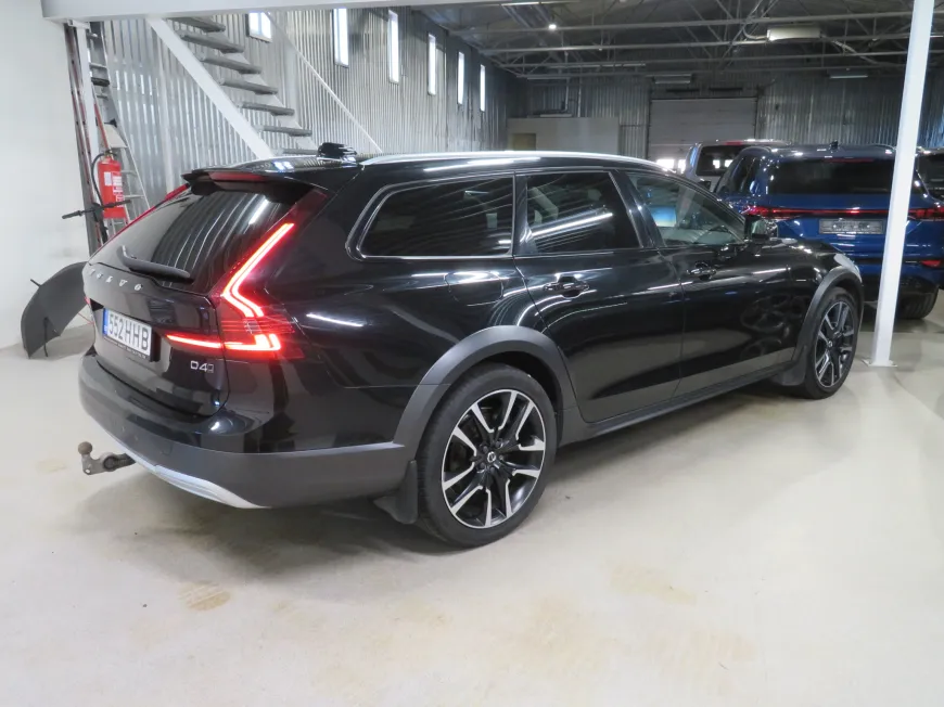 aa Volvo V90 Cross Country D4 AWD