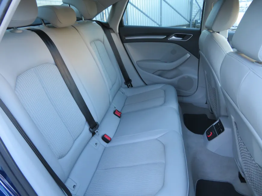 aa Audi A3 Ambiente 