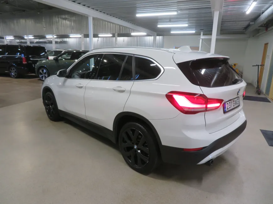 aa BMW X1 sDrive18i