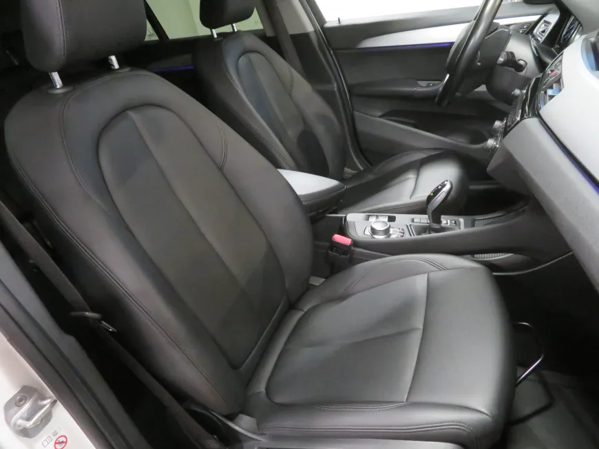 aa BMW X1 sDrive18i