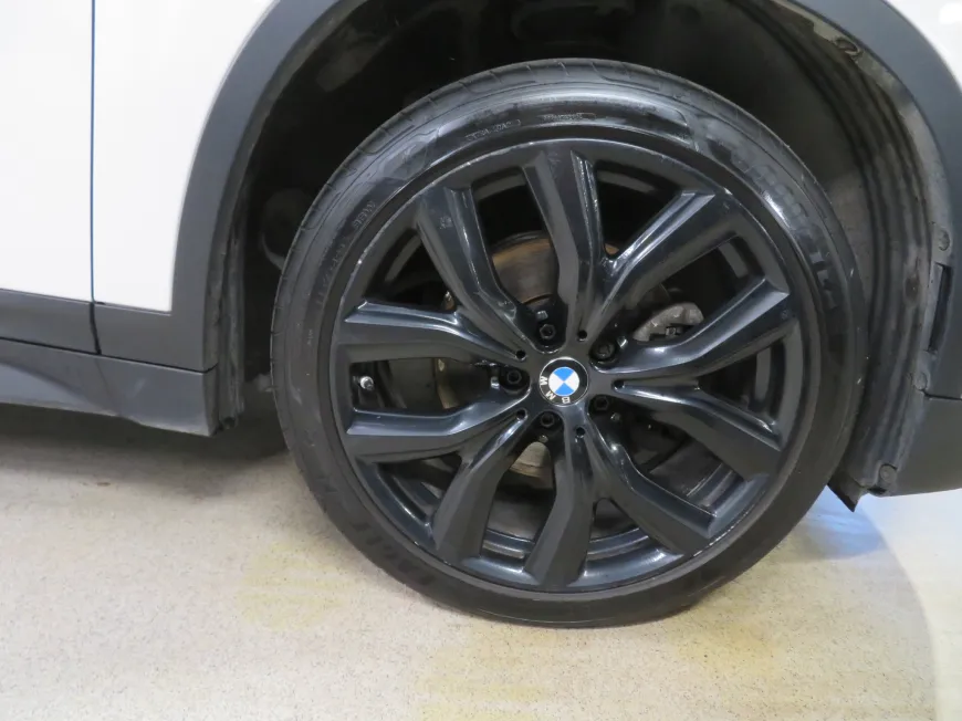 aa BMW X1 sDrive18i