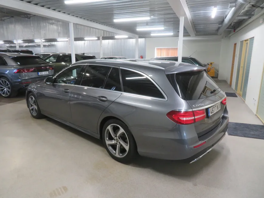 aa Mercedes-Benz E 220 D 4Matic AMG