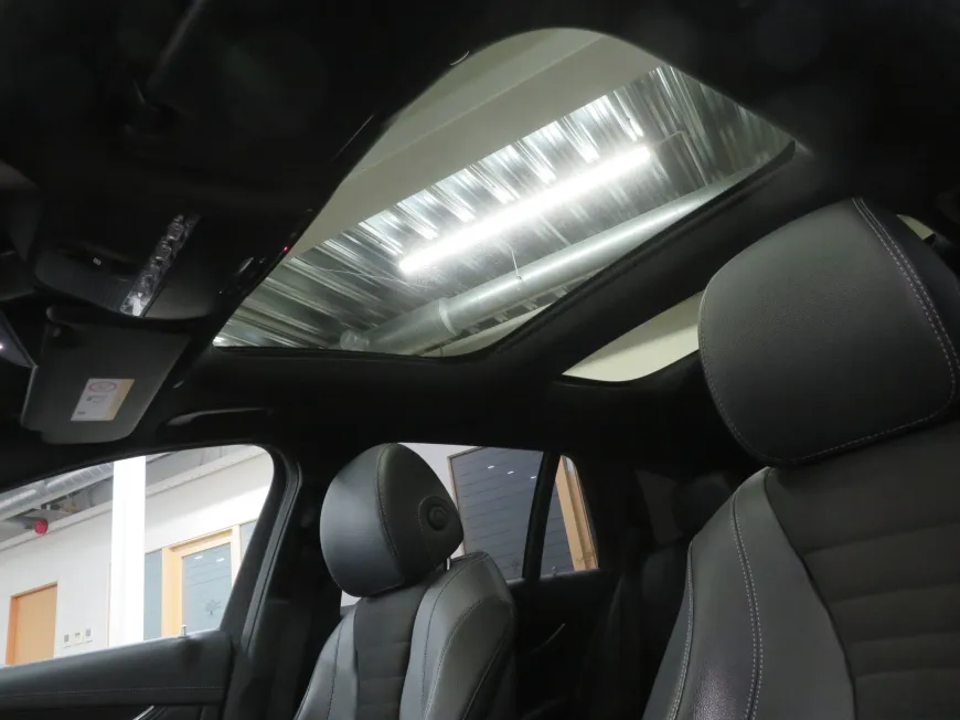 aa Mercedes-Benz E 220 D 4Matic AMG