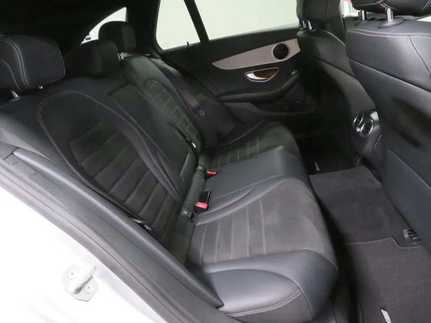 aa Mercedes-Benz C 200 D AMG