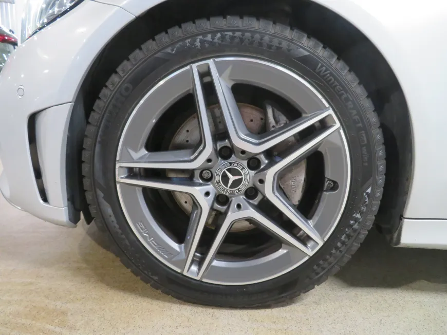 aa Mercedes-Benz C 200 D AMG